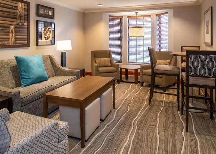 Pet Friendly hotel: Staybridge Suites Indianapolis-Fishers By Ihg